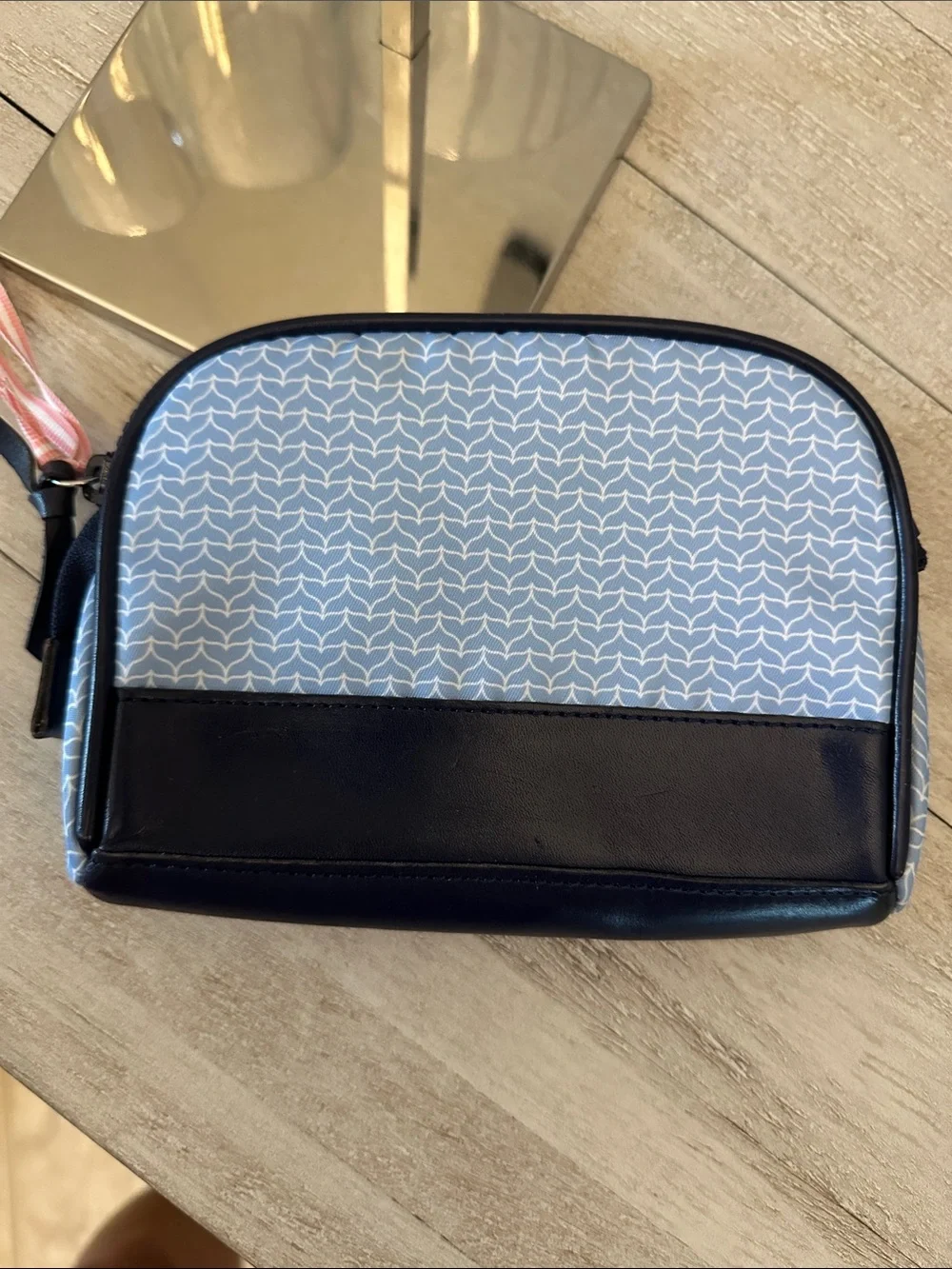 Vineyard Vines Light Blue & Navy Cosmetic Case